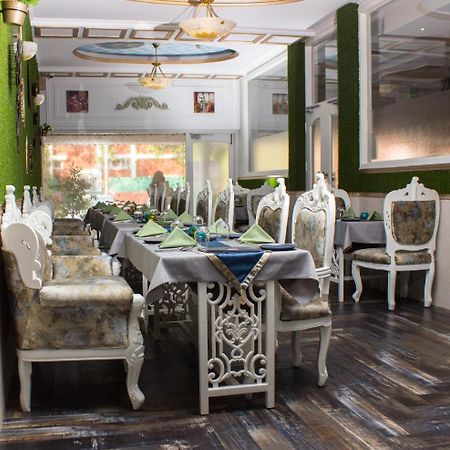 Hotel Posh Chandīgarh Zewnętrze zdjęcie