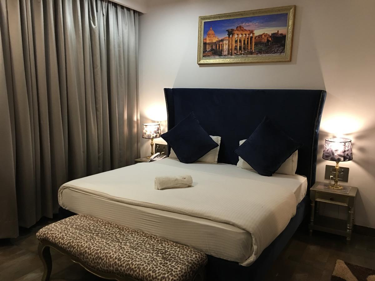 Hotel Posh Chandīgarh Zewnętrze zdjęcie