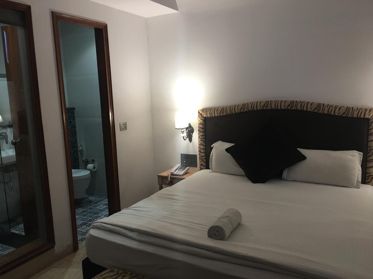 Hotel Posh Chandīgarh Zewnętrze zdjęcie
