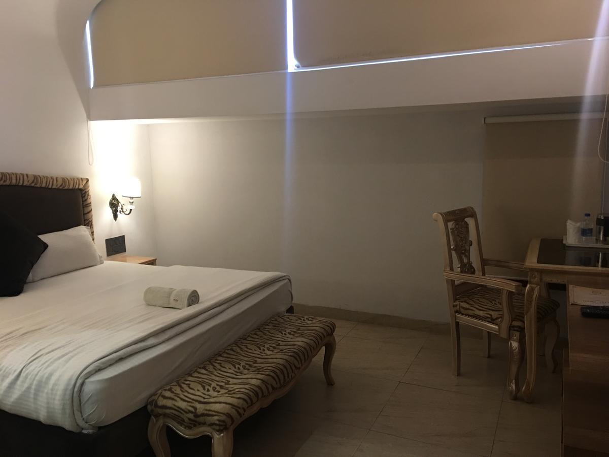Hotel Posh Chandīgarh Zewnętrze zdjęcie
