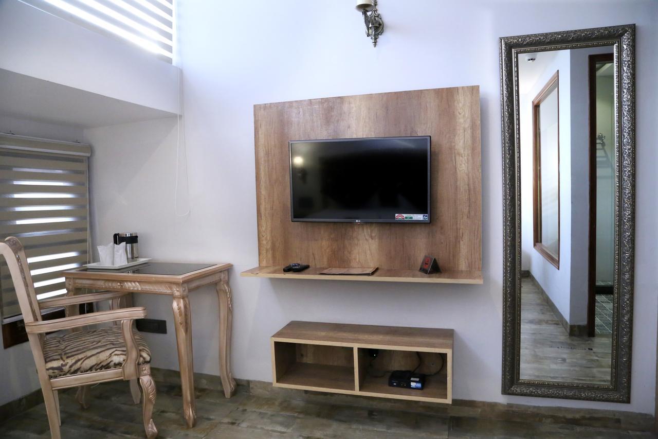 Hotel Posh Chandīgarh Zewnętrze zdjęcie